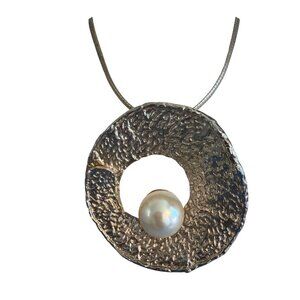 Large Textured Silver Tone Statement Pendant Necklace Omega Chain Faux Pearl 16"